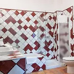 Inn La De Maruchi
