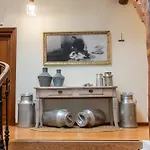 La De Maruchi Pozaldez