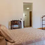 La De Maruchi Inn