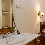 Inn La De Maruchi *