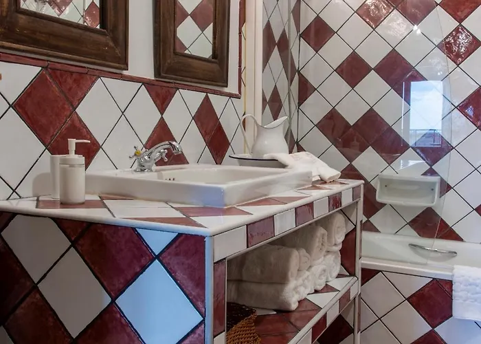 La De Maruchi Πανδοχείο