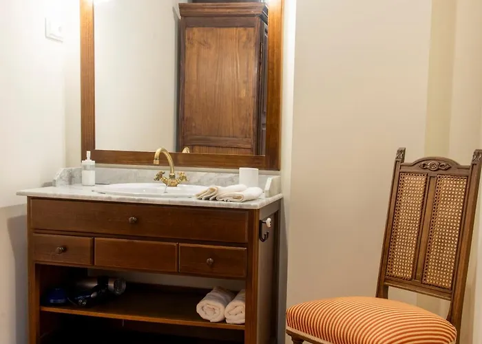 La De Maruchi Πανδοχείο *